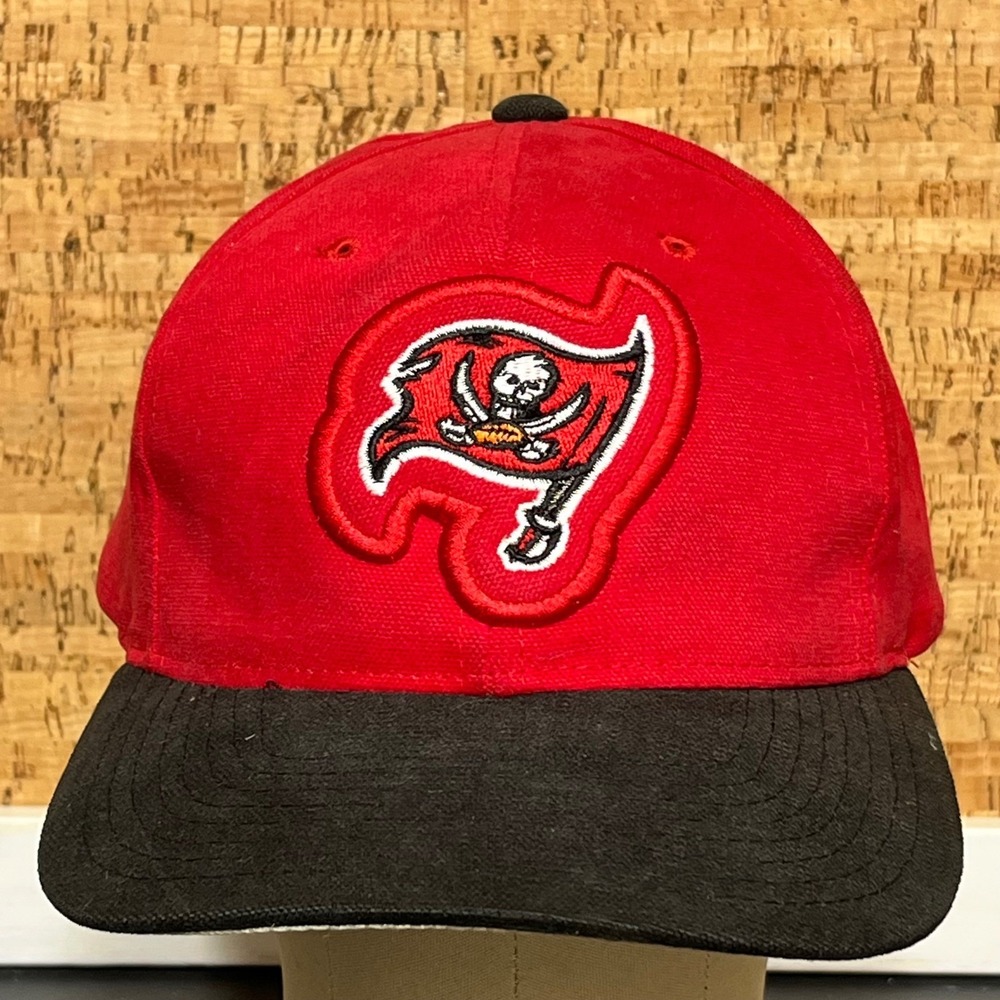 Vintage Starter NFL Pro Line Tampa Bay Buccaneers Hat Red Black Strapback Cap